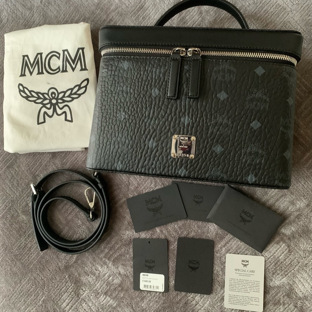 MCM Rockstar Vanity case Medium in Black